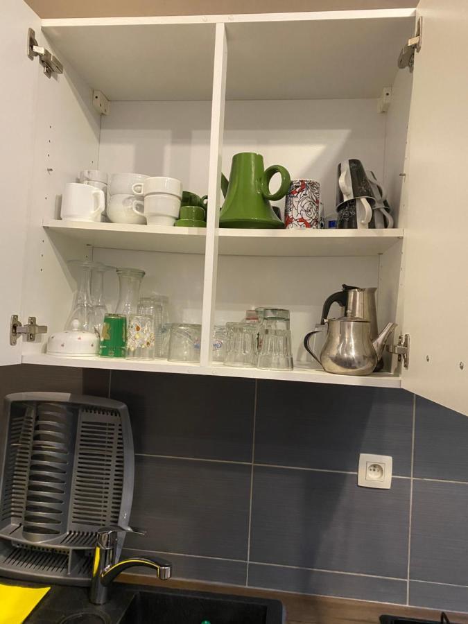 Superbe Appartement Charleroi Exteriör bild