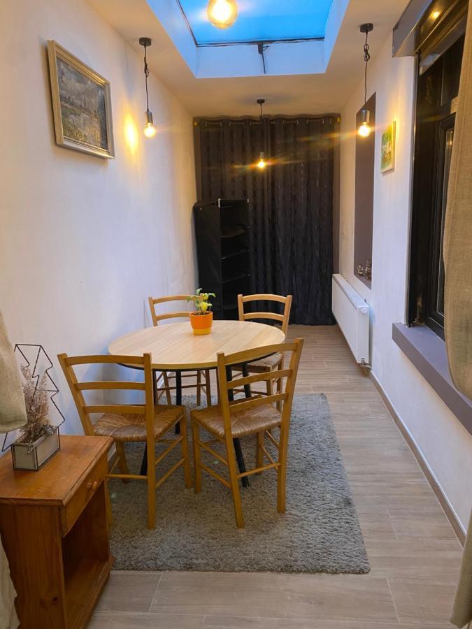 Superbe Appartement Charleroi Exteriör bild