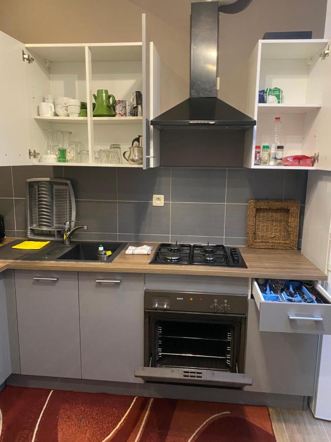Superbe Appartement Charleroi Exteriör bild