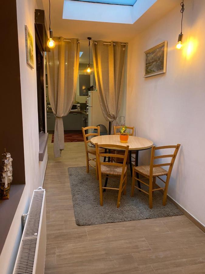 Superbe Appartement Charleroi Exteriör bild