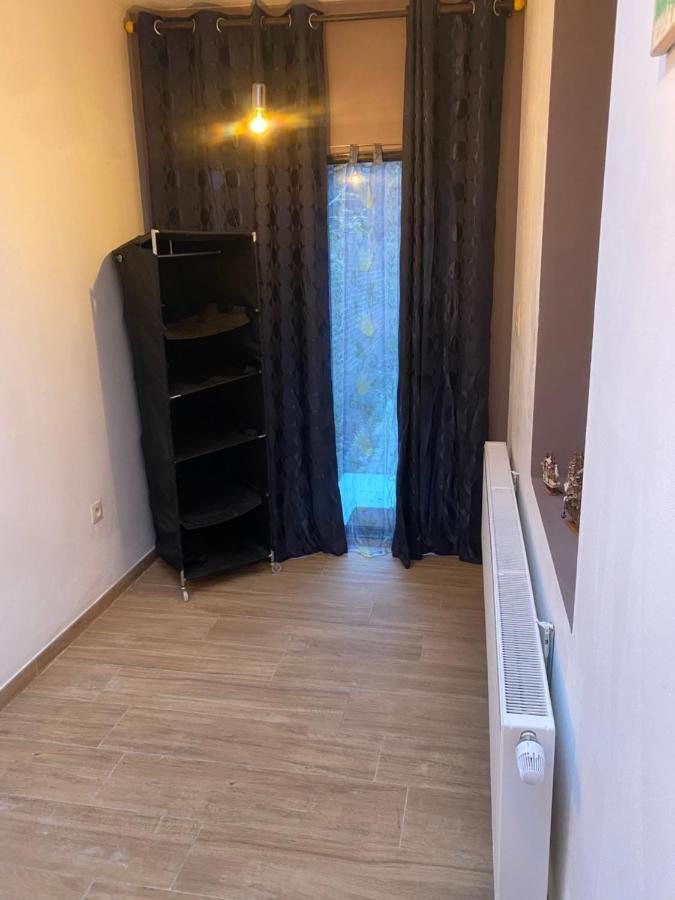 Superbe Appartement Charleroi Exteriör bild